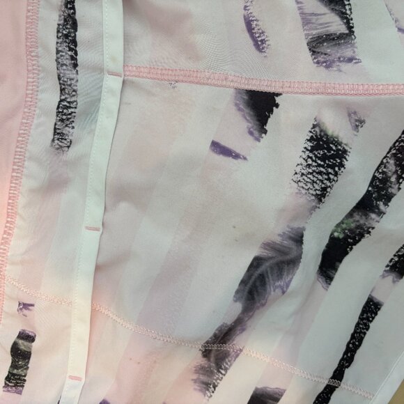 Lululemon Speed up Low rise shorts Size 8 Black/pink/white printed - Picture 6 of 10